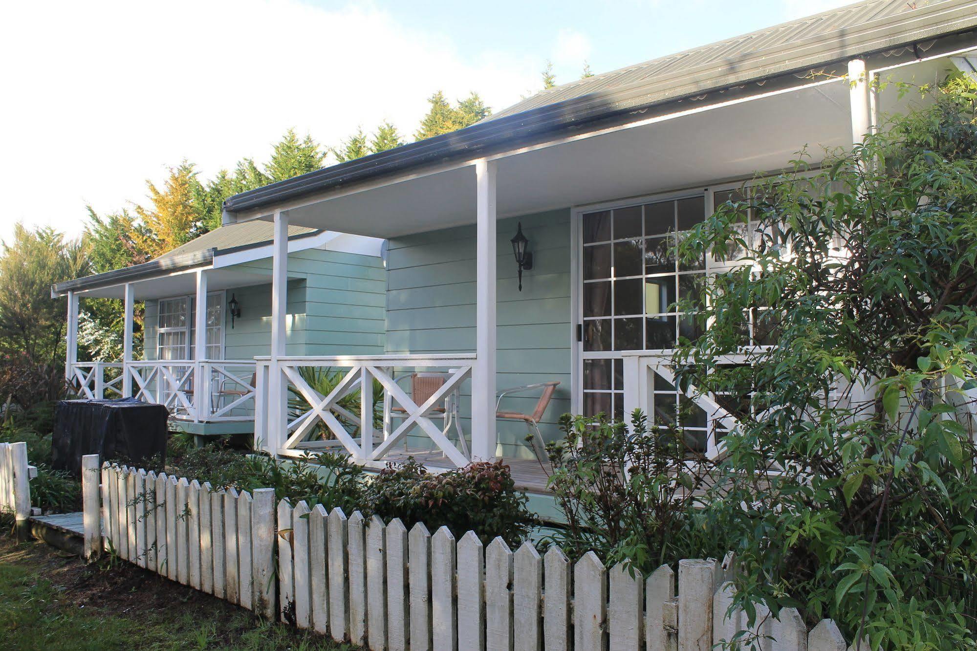 פאיהייה Ash Grove Boutique Motel מראה חיצוני תמונה