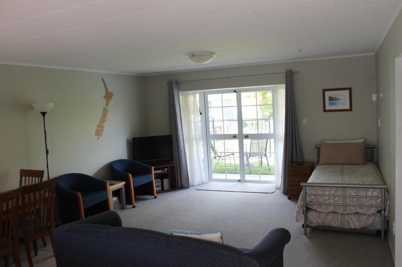 פאיהייה Ash Grove Boutique Motel מראה חיצוני תמונה